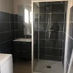 Chambre Cuisine Et Salle De Bains Privees