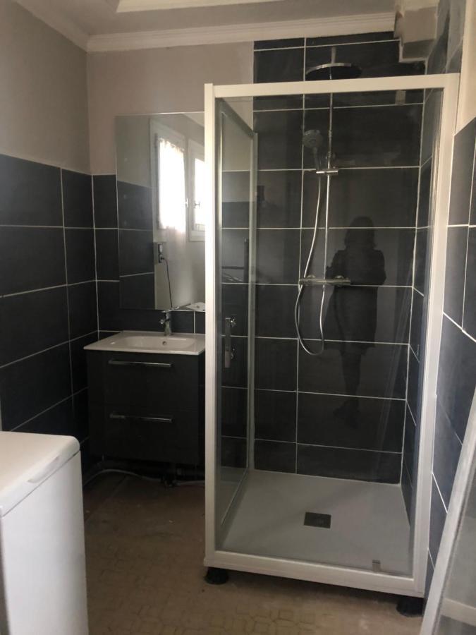 Séjour chez l'habitant Cuisine Et Salle De Bains Privees *